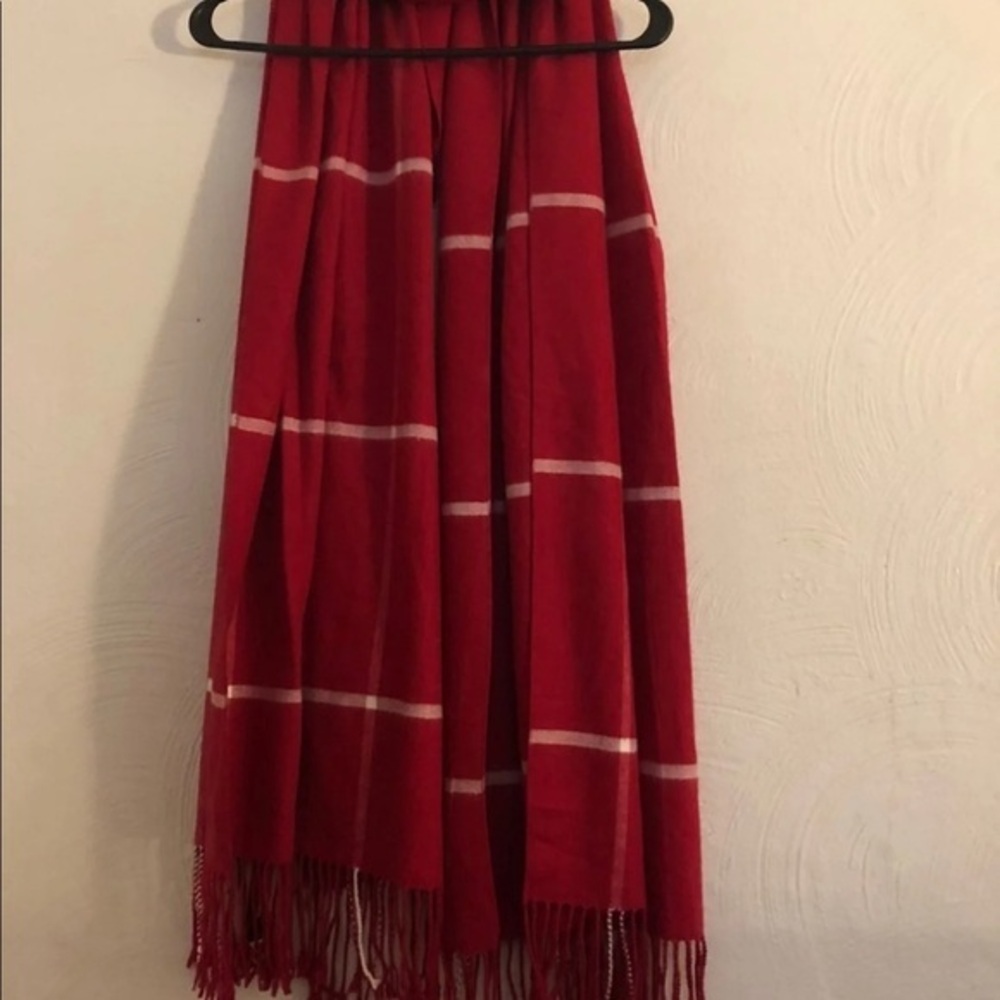 NWT Scarf Mako & Rex red